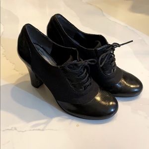 Black spool heels size 5